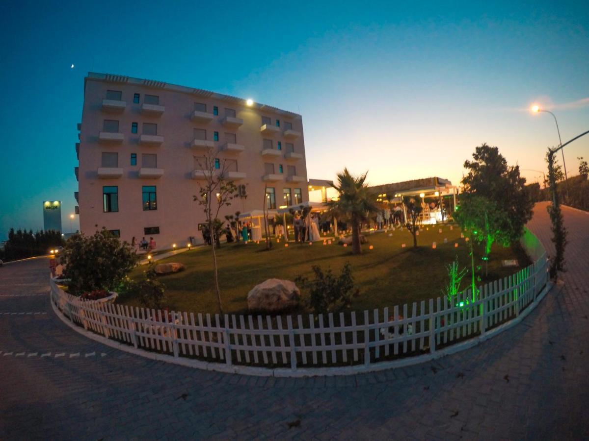 דורס Hotel Delta Premium מראה חיצוני תמונה