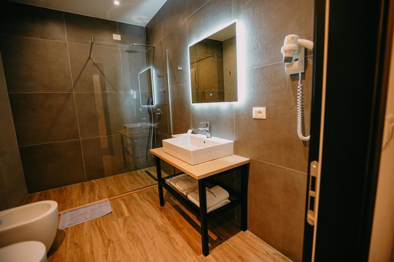 דורס Hotel Delta Premium מראה חיצוני תמונה