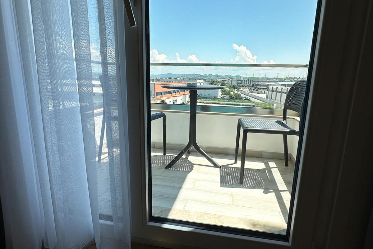 דורס Hotel Delta Premium מראה חיצוני תמונה
